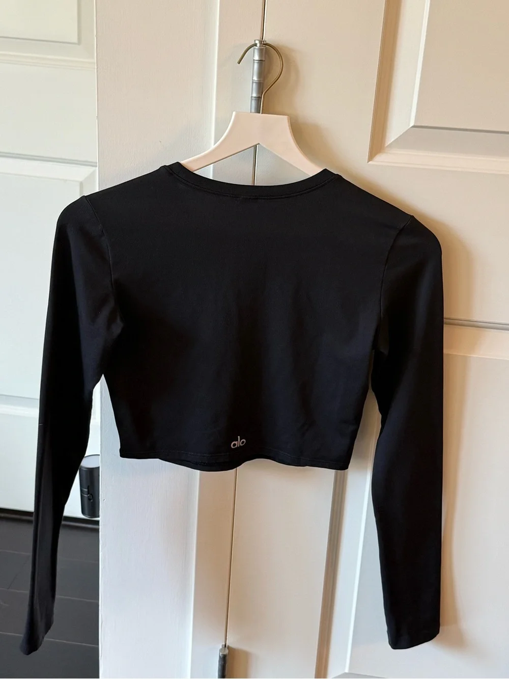 ALO Yoga Black Long-Sleeve Cropped Top